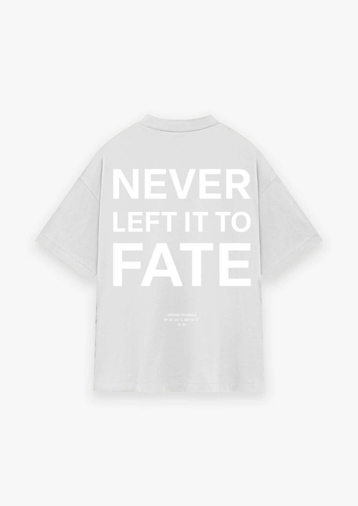 CAMISETA OVERSIZED NEVER LEFT IT TO FATE