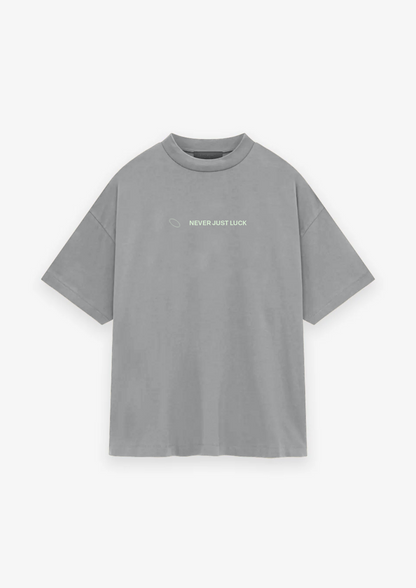 CAMISETA OVERSIZED NEVER JUST LUCK