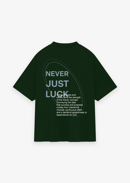 CAMISETA OVERSIZED NEVER JUST LUCK