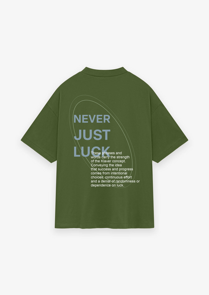 CAMISETA OVERSIZED NEVER JUST LUCK
