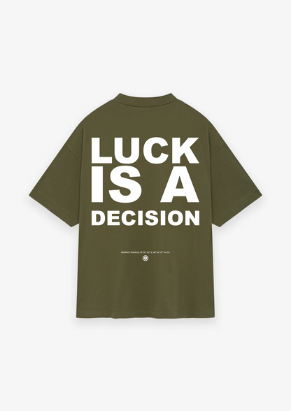 CAMISETA OVERSIZED LUCK IS A DECISION