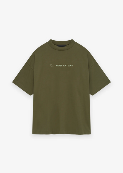 CAMISETA OVERSIZED NEVER JUST LUCK